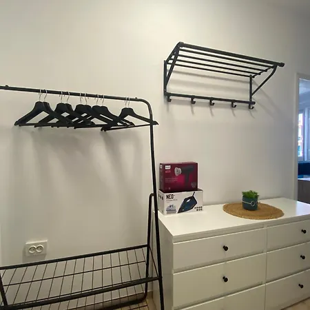 Toni House 407